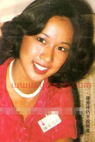 霍震霆现任妻子