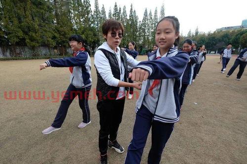 娶个中学女体育老师当媳妇是什么体验啊
