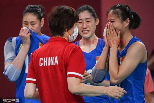 中国女排谢幕赛（中国女排谢幕照片）