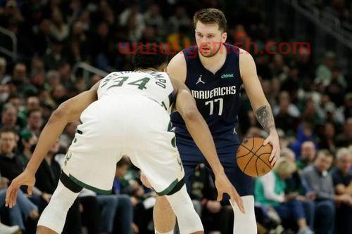 字母哥当选mvp